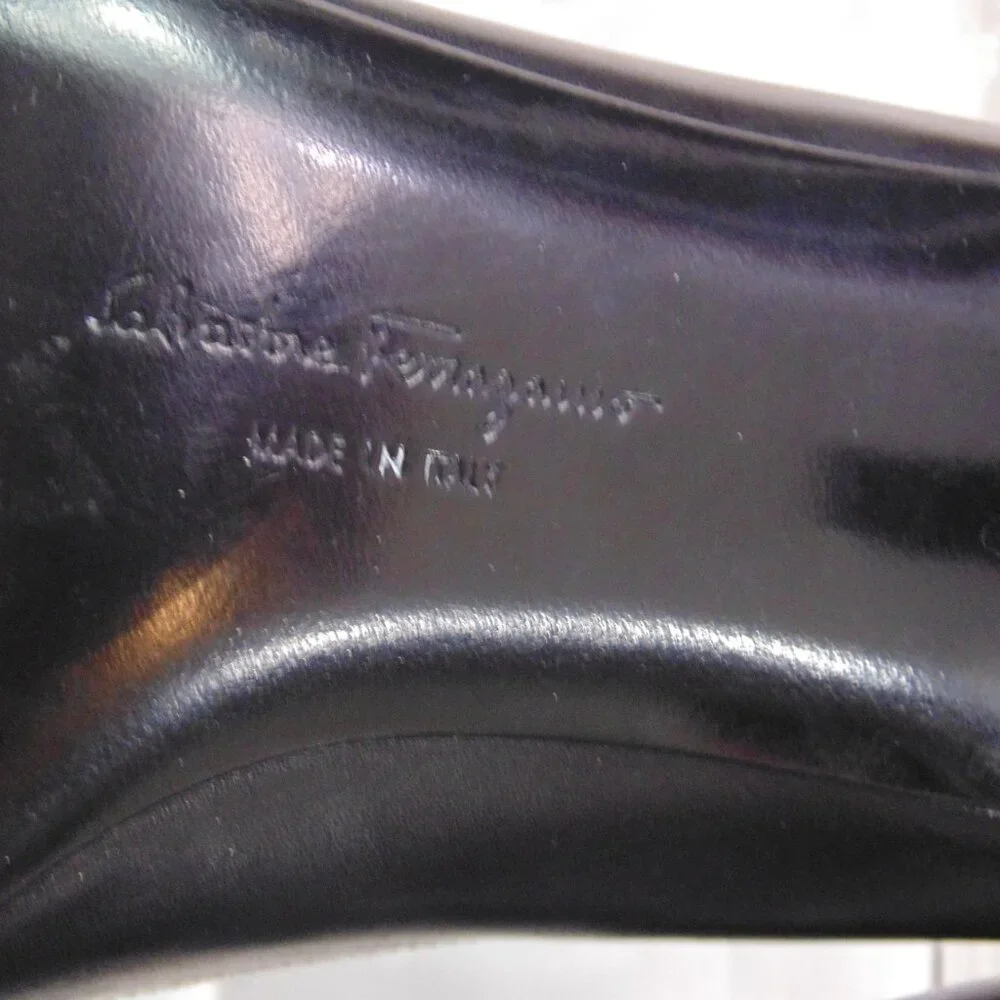 Salvatore Ferragamo “Grace” Ladies Shoe Black Leather Pump Size 5 1/2 AA - Picture 10 of 13